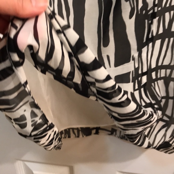 🌸NEW🌸 Bob Mackie Vintage Zebra Silk Top - Picture 11 of 15